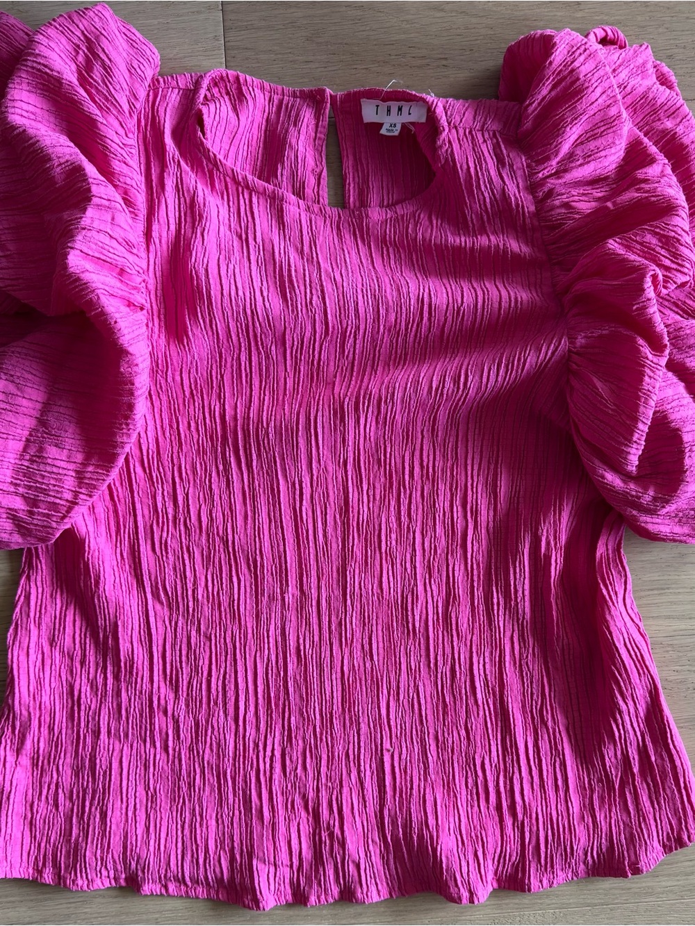 THML Vibrant Pink Crinkle Puff-Sleeve Blouse